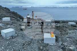 Ден 62 - остров Ливингстън - успешно бяха изградени фундаментите на новия лабораторен блок на българската антарктическа база „Св. Климент Охридски“