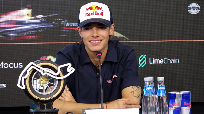 Българският автомобилен състезател Никола Цолов призова водачите на моторни превозни средства да бъдат разумни по пътищата