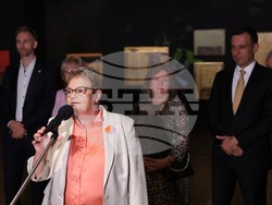 Изложба - "Картина извън картината"