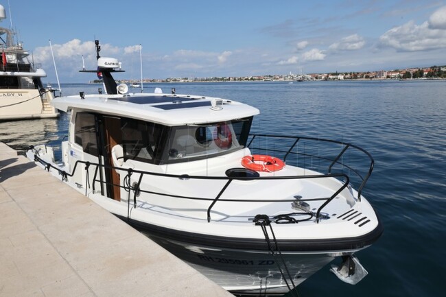 ХИНА: Първата хърватска плаваща аптека беше предадена на окръг Задар