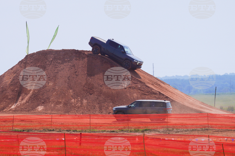 20250916RivianGroundBreaking-277