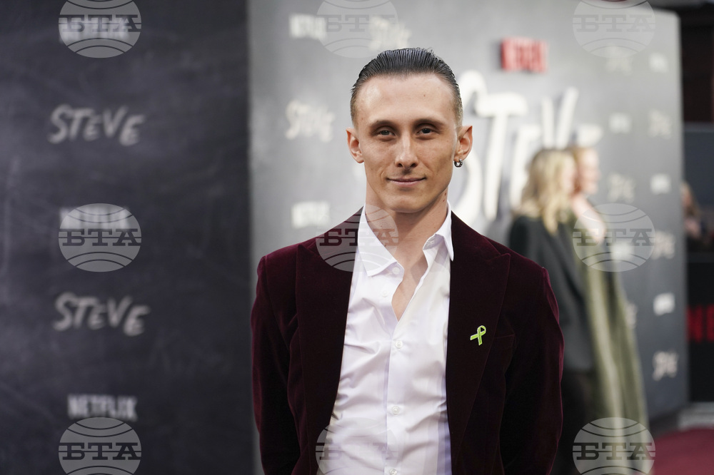 Britain Steve Premiere