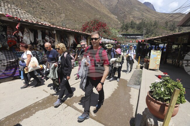 Около 1400 туристи бяха евакуирани от Мачу Пикчу заради протест