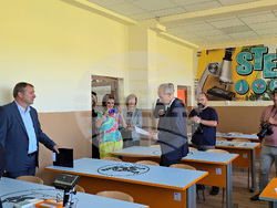 Сливен - министър на образованието  - STEM център - откриване