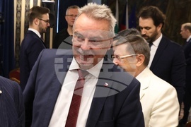 Централен военен клуб - форум - Мирослав Томан
