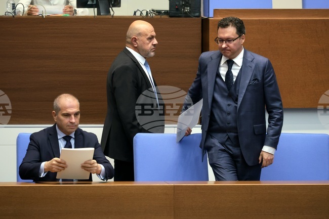 Вотът трябва да е мотивиран, а получаваме попара, компилация от слухове и клевети, заяви министърът на вътрешните работи Даниел Митов