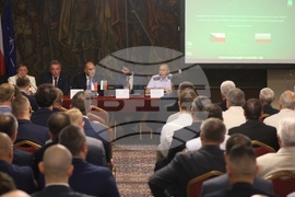Централен военен клуб - Румен Радев - форум