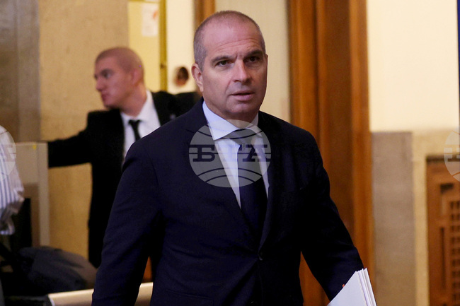 Road Transport Administration Has No Business Being on Roads, Minister Karadjov Says