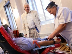 Народно събрание - кръводаряване