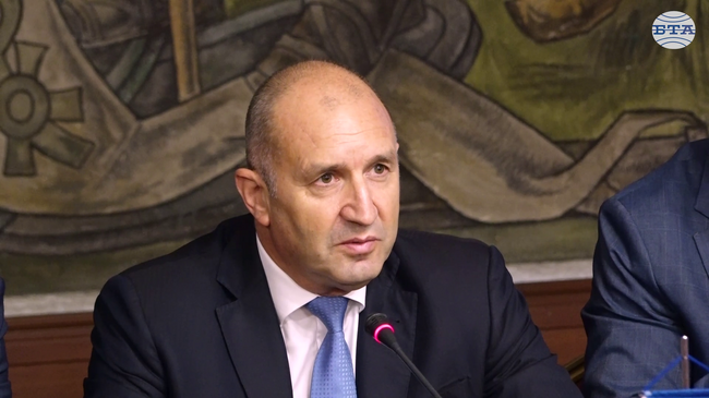 Начинът да гарантираме мира и сигурността в Европа е да поемем много по-голяма отговорност за собствената си сигурност, каза Румен Радев