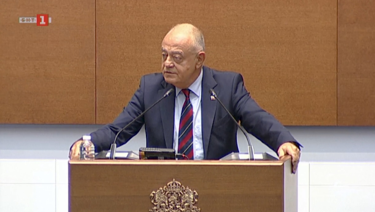 Органите на репресивната власт в държавата са узурпирани от управляващите, за да изпълняват политически поръчки, заяви Атанас Атанасов