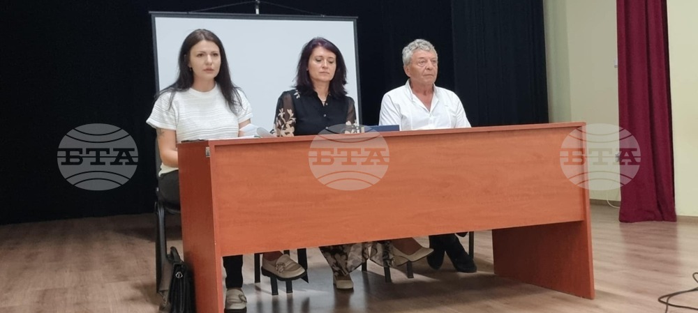 Темата за трудовите договори бе сред засегнатите по време на информационна среща за въвеждането на еврото в Главиница 