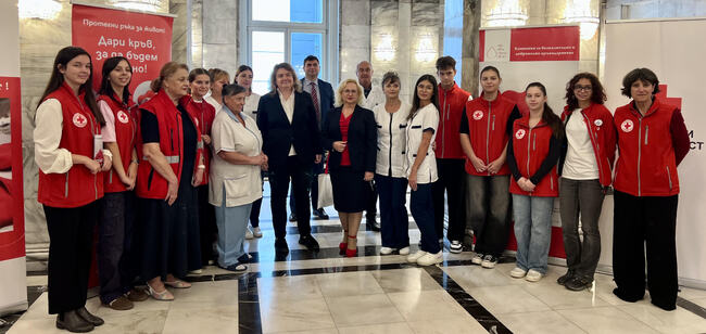 Депутати от БСП-ОЛ дариха кръв