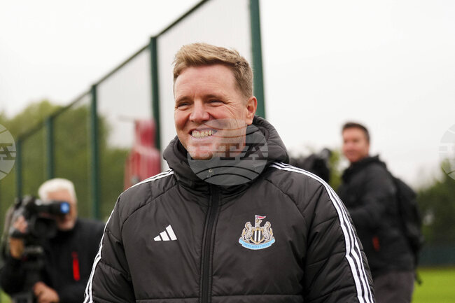 Мениджърът на Нюкасъл Еди Хау заяви, че няма сила, която да го накара да напусне поста си