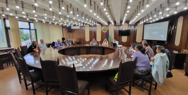 Община и държава обединяват усилия за яхтено пристанище в Русе