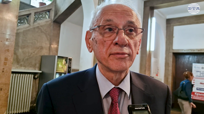 Предприемат се действия за стабилизиране на финансовото състояние и подобряване на административните процеси в болница „Лозенец“, каза министър Силви Кирилов