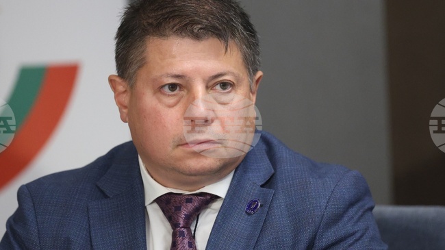 Володя Златев беше преизбран за трети път за президент на Българска федерация бадминтон