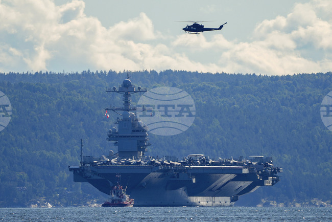 Американският самолетоносач "Джералд Форд" пристигна в Карибско море във връзка с мащабната военна операция край Венецуела