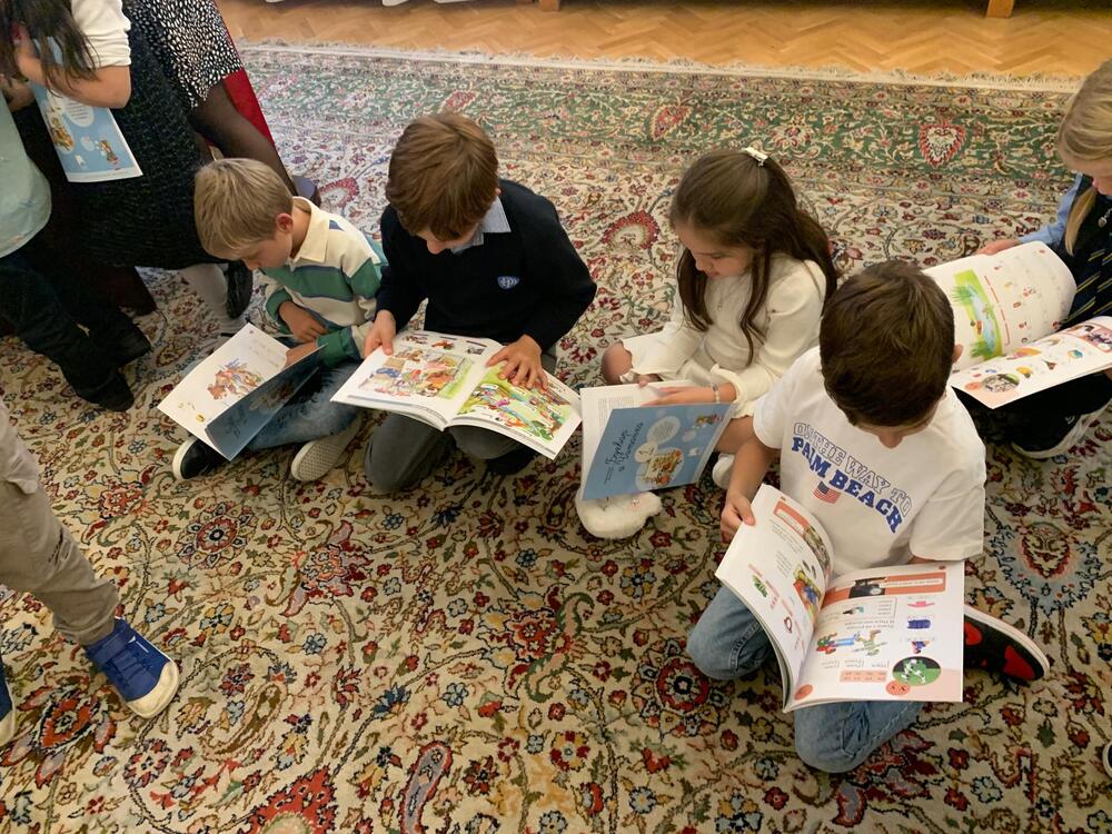 В Българското посолство в Лондон се събраха ученици, учители и родители, за да открият тържествено учебната година в училище „Иван Станчов“