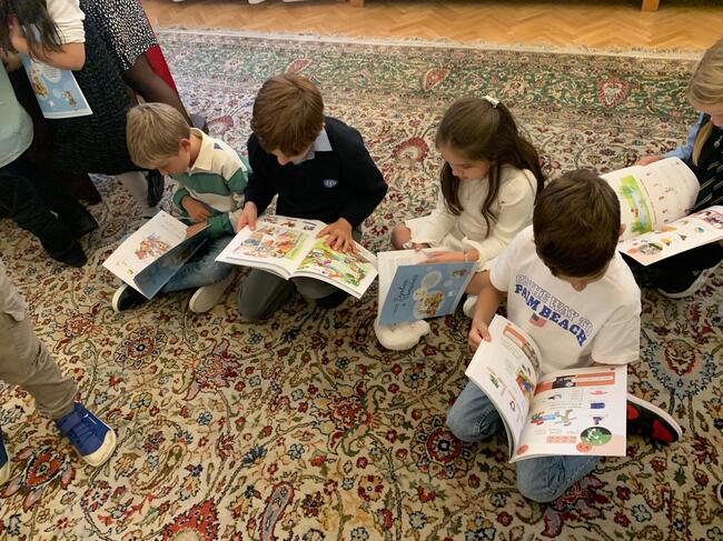 В Българското посолство в Лондон се събраха ученици, учители и родители, за да открият тържествено учебната година в училище „Иван Станчов“