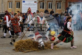 Село Трояново - Кукерски игри - Сирни заговезни