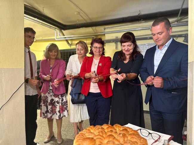 Кметът на Русе Пенчо Милков откри новия STEAM Център за креативни технологии в АЕГ „Гео Милев“