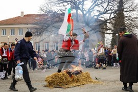 Село Трояново - Кукерски игри - Сирни заговезни