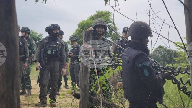 Напрежението по границата между Камбоджа и Тайланд ескалира; най-малко един войник бе убит 