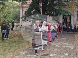 Търговище - фолклорен клуб „Омая“ - изложба „ПЪТЯТ към хорáта и хòрата“