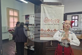 Търговище - фолклорен клуб „Омая“ - изложба „ПЪТЯТ към хорáта и хòрата“