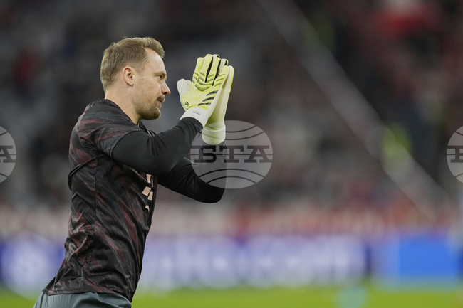 Мануел Нойер е все още в Топ 3 на света, смята вратарят Оливер Бауман