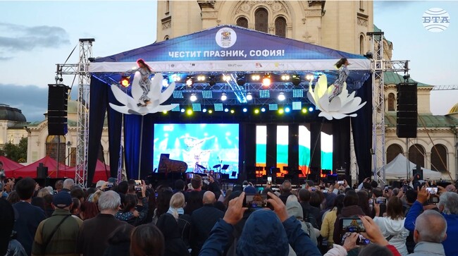 Нека обичаме София и нека я оставим по-добра на бъдещите поколения, каза Васил Терзиев на концерта "София звучи с вяра, надежда и любов"