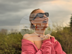 Новата песен на Ваня Щерева е вдъхновена от лятото и личния избор да го носиш в душата си, дори навън да е буря, снимка – екип