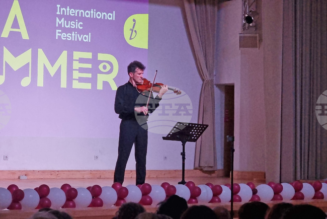 Светлин Русев подари концерт със сонатите на Изаи и капризите на Паганини за 75-годишнината на проф. Минчо Минчев