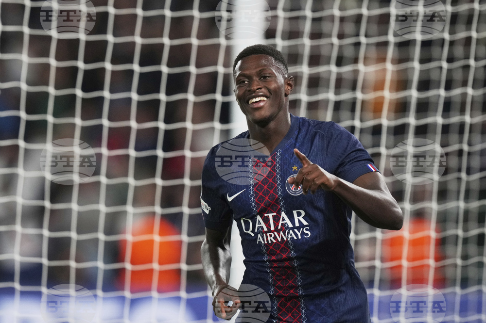 Пари Сен Жермен не успя да победи Лориен, грешна стъпка и за преследвача Ланс