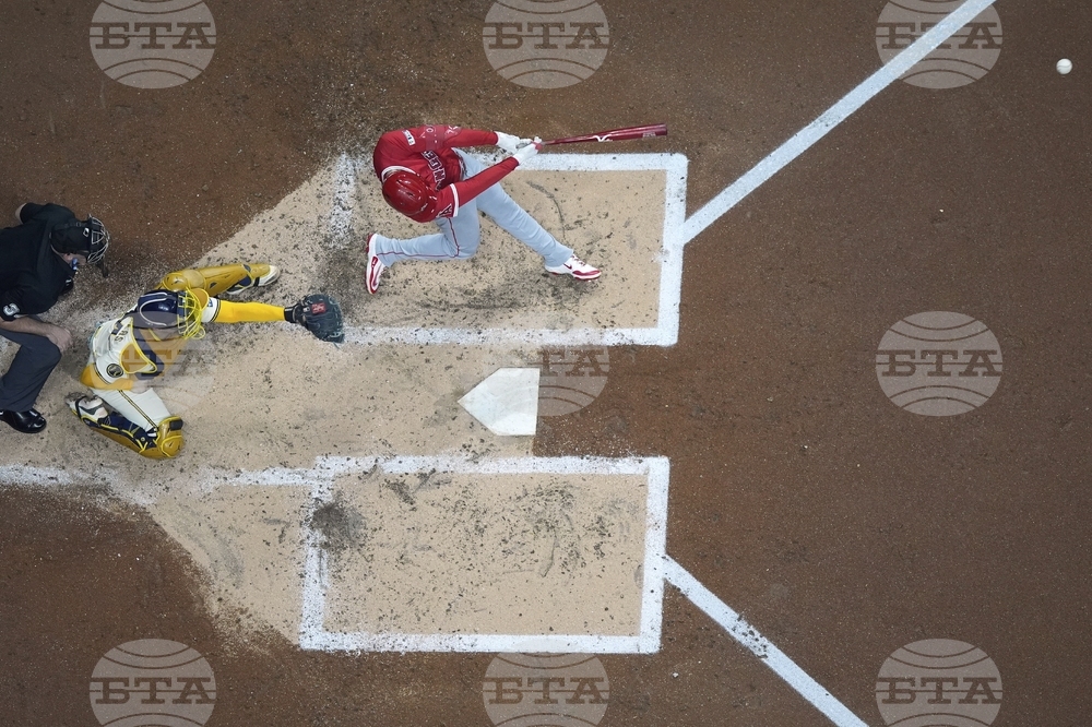 Angels Brewers Baseball