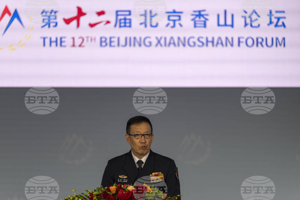 Китайският министър на отбраната поднови заплахите за завземане на Тайван при откриването на форум за сигурност