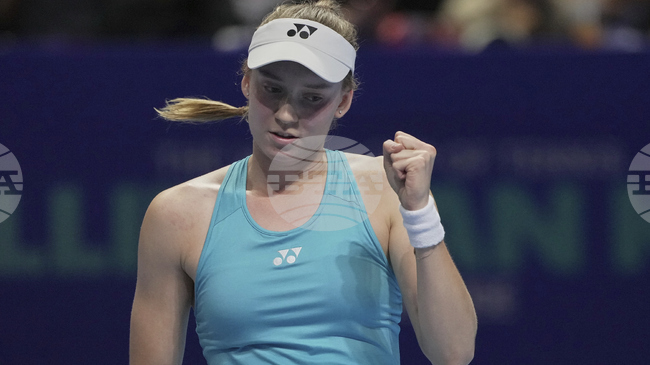 Елена Рибакина с обрат срещу Ига Швьонтек на Финалния турнир на УТА 