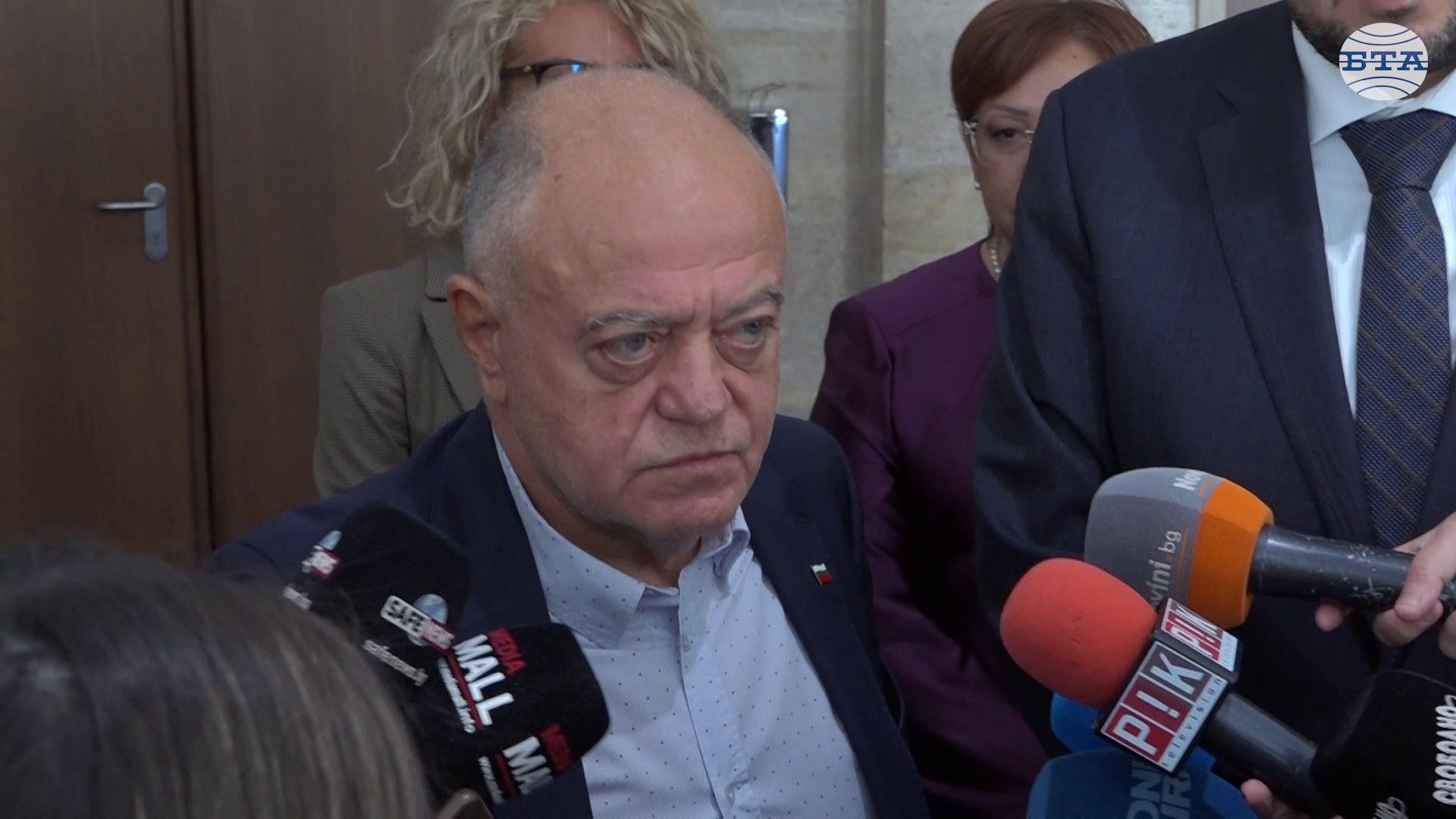 Блокадата на Народното събрание е с цел да се даде знак на обществото кой управлява държавата, смята Атанас Атанасов от ПП-ДБ Блокадата на Народното събрание е с цел да се даде знак на обществото кой управлява държавата, смята Атанас Атанасов от ПП-ДБ