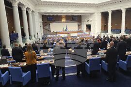 Народно събрание - заседание - минута мълчание