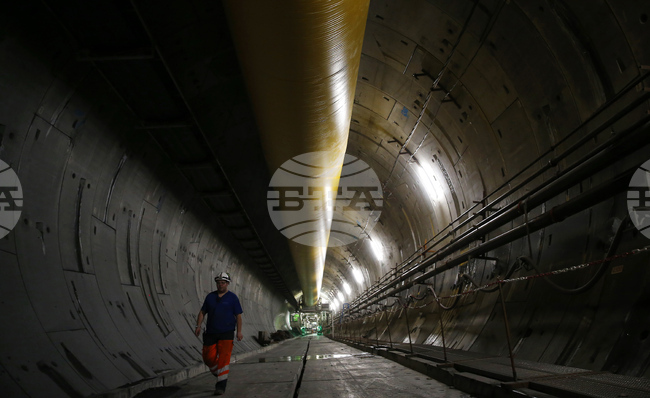 Европейски нюзрум: Забавянията и повишените разходи хвърлят сянка върху мегапроектите на ЕС за по-голяма транспортна свързаност 