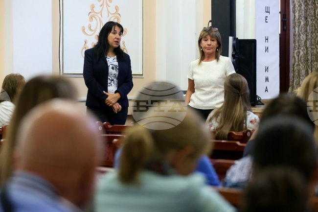 Темите за подаването на данъчни и осигурителни декларации и двойното обозначаване на цените бяха обсъдени на срещи в Радомир, Грамада, Долна Митрополия, Мадан, Видин и Божурище