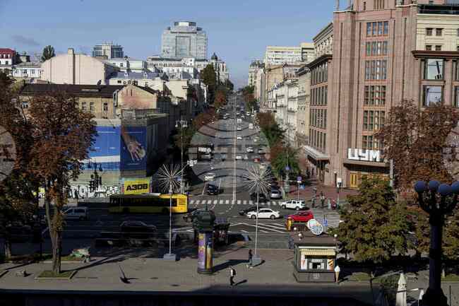 Отломки от руски дронове нанесоха щети в Киев, съобщиха властите в украинската столица