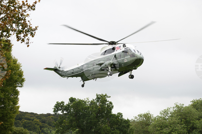 В САЩ арестуваха мъж, насочил лазер към хеликоптера на президента Доналд Тръмп 
