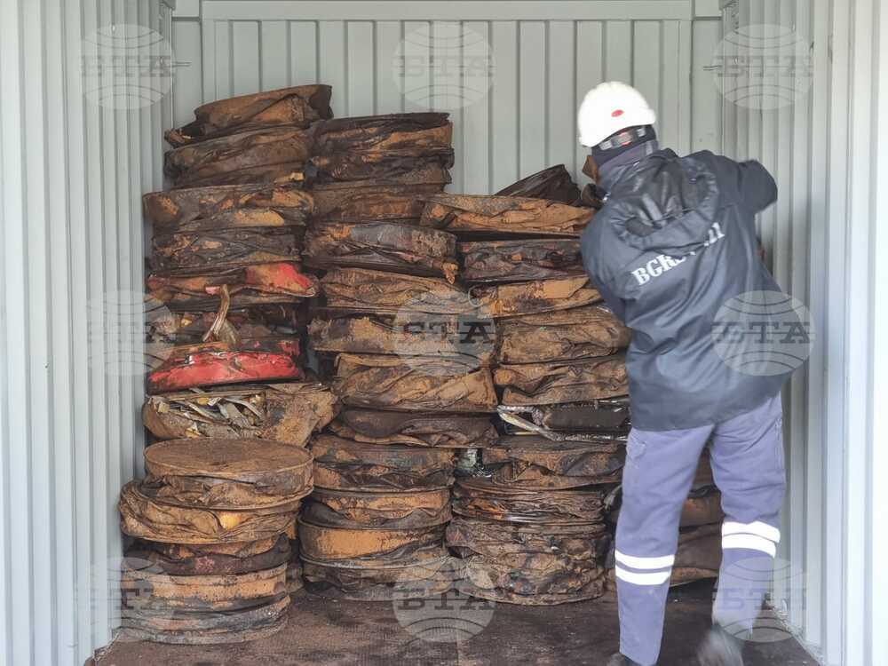 Ден 62 - остров Ливингстън - разчистване на скрапа