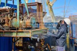 Ден 62 - остров Ливингстън - разчистване на скрапа