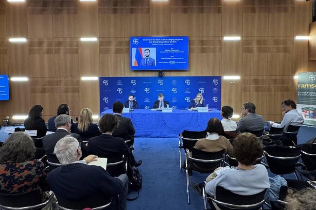 АРМЕНПРЕС: Парижки мозъчен тръст бе домакин на дискусия за Армения