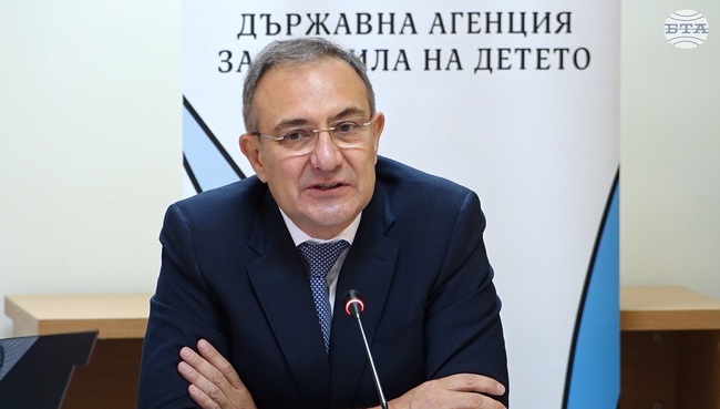 В Държавна агенция за закрила на детето за 2024 г. има 6640 сигнала за посегателства над деца, каза министър Гуцанов при представяне на приложение за деца в риск