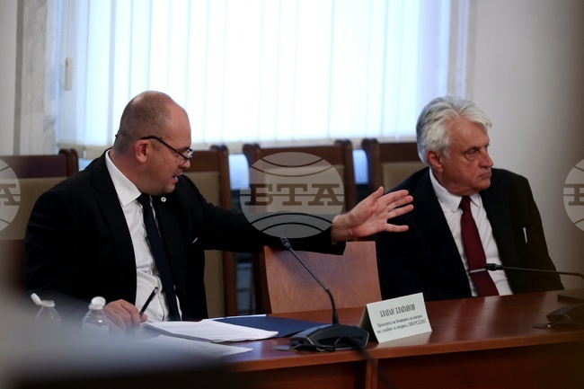 Парламентарната комисия за контрол над службите за втори път не успя да изслуша и.ф. председател на ДАНС Деньо Денев за водната криза поради липса на кворум