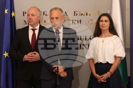 Министерски съвет - български ученици - отличия - връчване - Красимир Вълчев